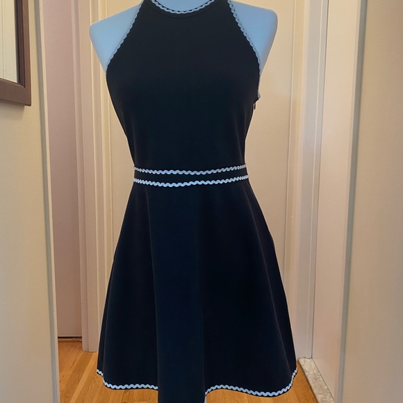 Hill House Dress - Picture 4 of 6